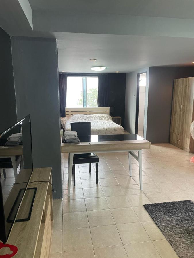 Happy Apple Guesthouse パッタヤー エクステリア 写真